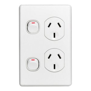 (I) SOCKET SW DBL VERT 250V 10A C/W SHUTTERS C2025V BLACK